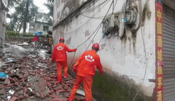 最新：泸县地震已致3死60伤安置10281人，全力救援进行中(图12)